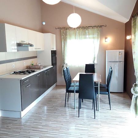 Apartments Laura I Angelina Tribalj Zewnętrze zdjęcie