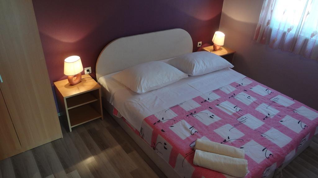 Apartments Laura I Angelina Tribalj Pokój zdjęcie