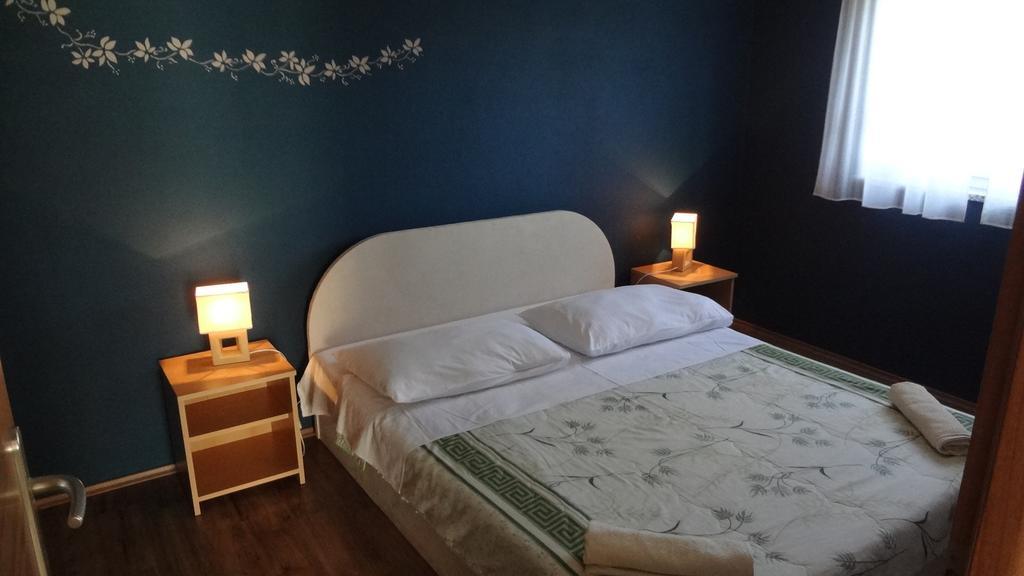 Apartments Laura I Angelina Tribalj Pokój zdjęcie