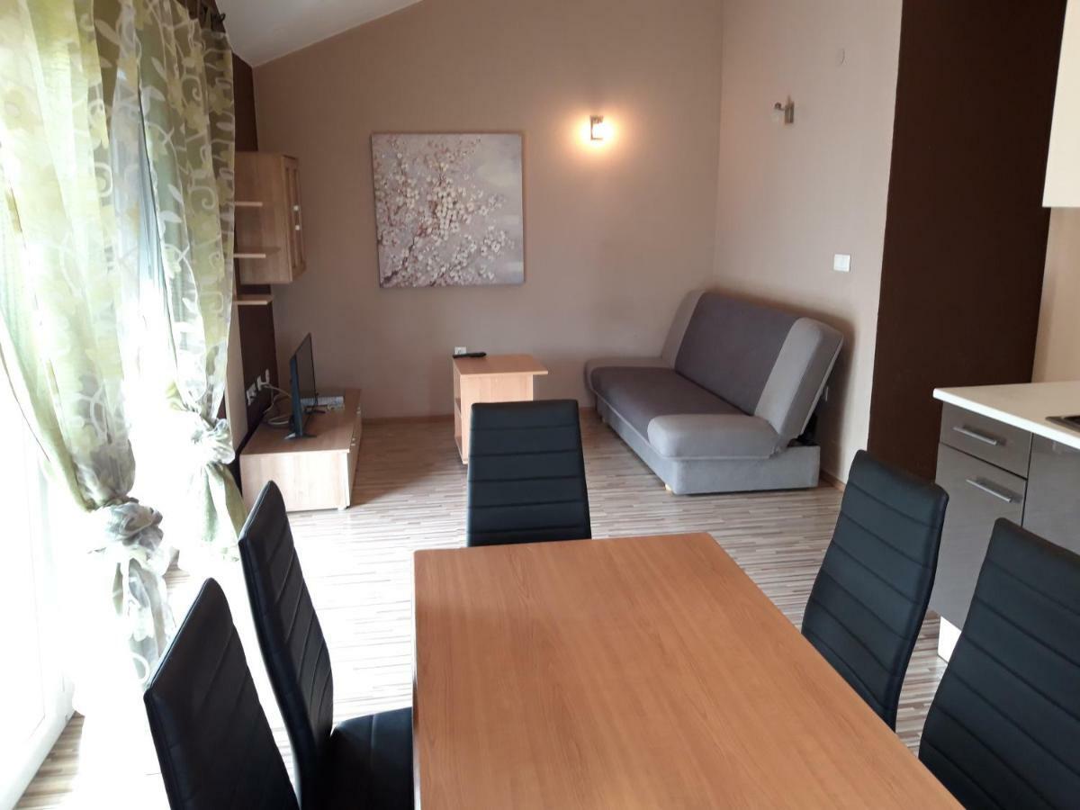 Apartments Laura I Angelina Tribalj Zewnętrze zdjęcie