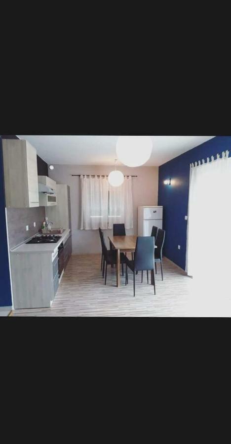 Apartments Laura I Angelina Tribalj Zewnętrze zdjęcie